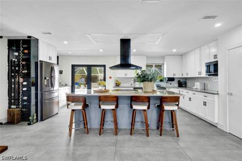121 20th Ave NE, Naples FL - photo 9 of 45
