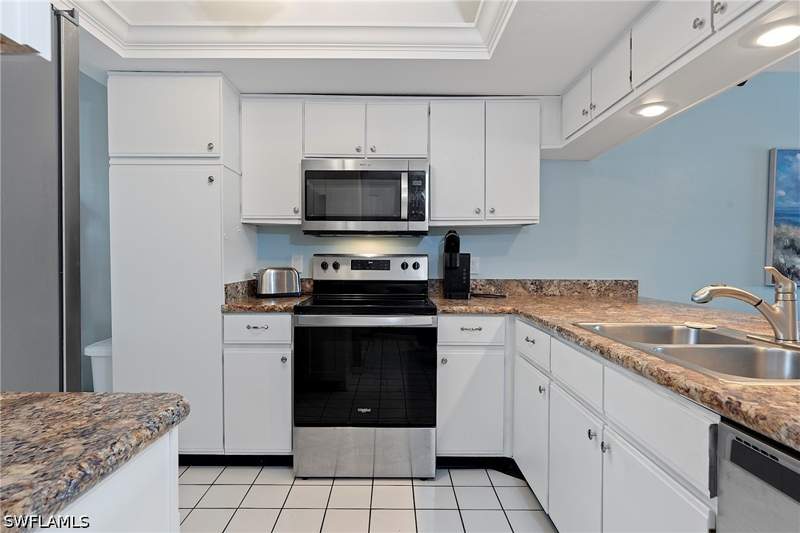 2 bedroom Condominium at 400 Fox Haven Dr 4108, Fox Haven, Naples — photo 2