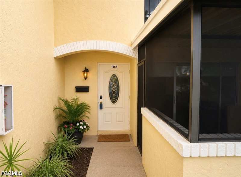 2 bedroom Townhouse at 102 E Greens Blvd, East Greens Land Condo, Lehigh Acres — photo 1