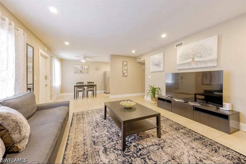 2 bedroom Condominium at 4605 Bayshore Dr G2, Abaco Bay, Naples — photo 3