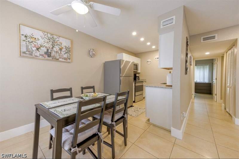 2 bedroom Condominium at 4605 Bayshore Dr G2, Abaco Bay, Naples — photo 5