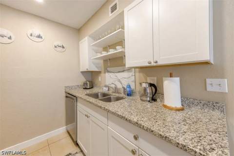 4605 Bayshore Dr G2, Naples FL - photo 7 of 20