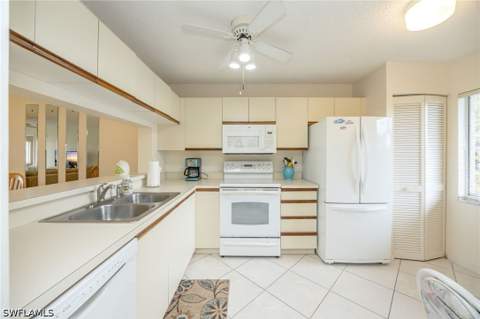 5950 Amherst Dr A101, Naples FL - photo 10 of 33