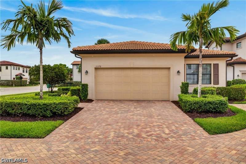 2 bedroom SingleFamilyResidence at 1170 Genovesa Ct, Artesia, Naples — photo 4