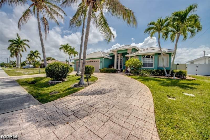 4 bedroom SingleFamilyResidence at 4203 Pelican Blvd, Cape Coral, Cape Coral — photo 3