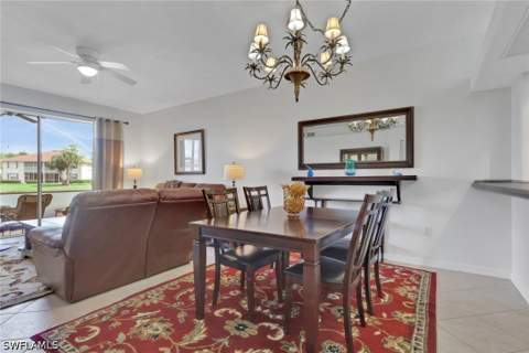 320 Robin Hood Cir 101, Naples FL - photo 10 of 36