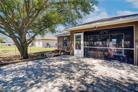 1427 NE Juanita Pl, Cape Coral FL - photo 20 of 28