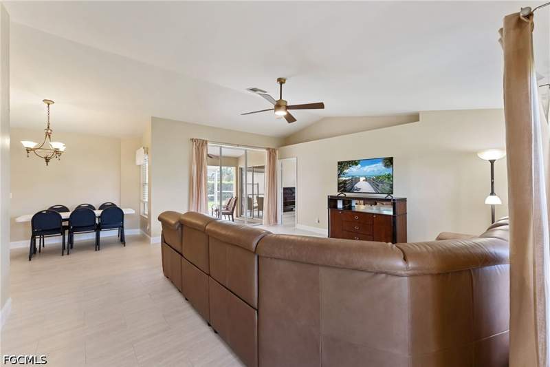 3 bedroom SingleFamilyResidence at 1127 SW 29th St, Cape Coral, Cape Coral — photo 5