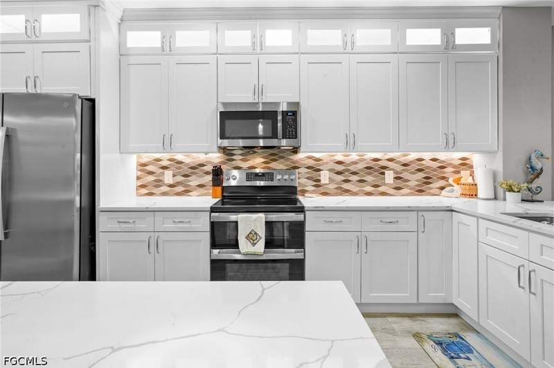 2 bedroom Condominium at 11041 Gulf Reflections Dr 103, Gulf Reflections, Fort Myers — photo 3