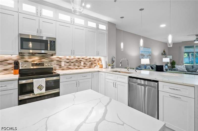 2 bedroom Condominium at 11041 Gulf Reflections Dr 103, Gulf Reflections, Fort Myers — photo 4