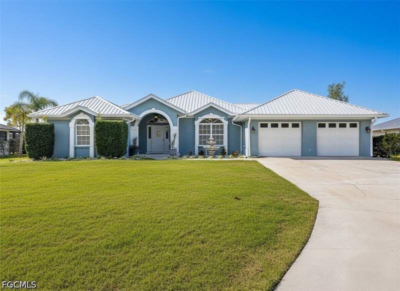 3 bedroom SingleFamilyResidence at 1261 Riverbend Dr, Labelle, Labelle — photo 3