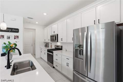 1879 Sierra Ct, Naples FL - photo 7 of 38