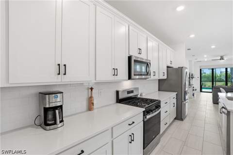 1879 Sierra Ct, Naples FL - photo 8 of 38
