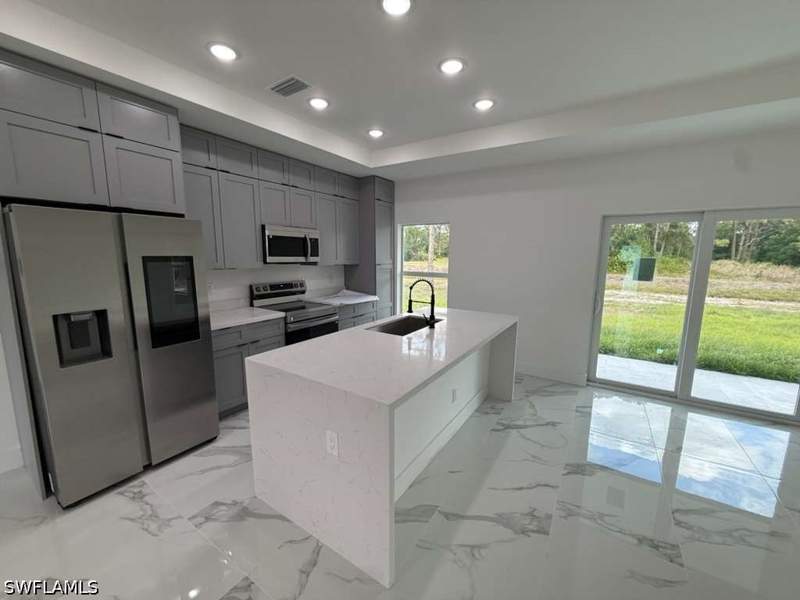 3 bedroom SingleFamilyResidence at 765 Puccini Ave S, Southeast Lehigh, Lehigh Acres — photo 4