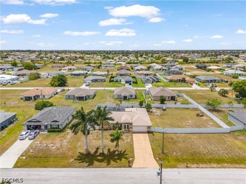 2216 NE 7th Pl, Cape Coral FL - photo 20 of 22