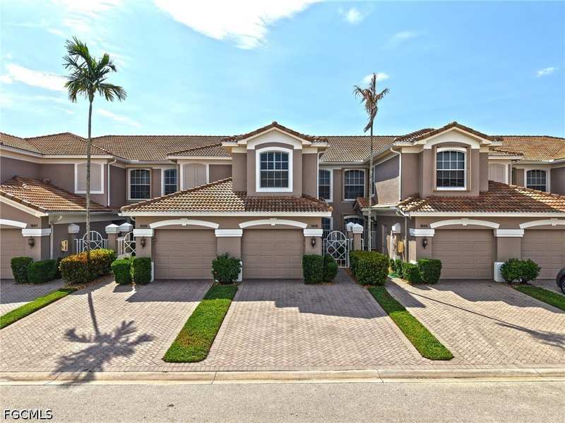 3 bedroom Condominium at 10015 Sky View Way 1605, Majestic Pointe, Fort Myers — photo 1