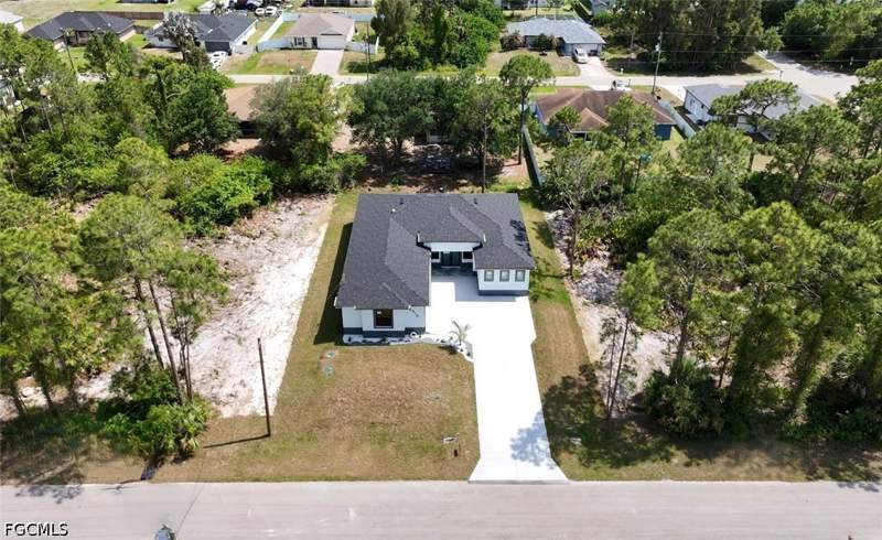 4 bedroom SingleFamilyResidence at 2915 49th St W, Lehigh Acres, Lehigh Acres — photo 3