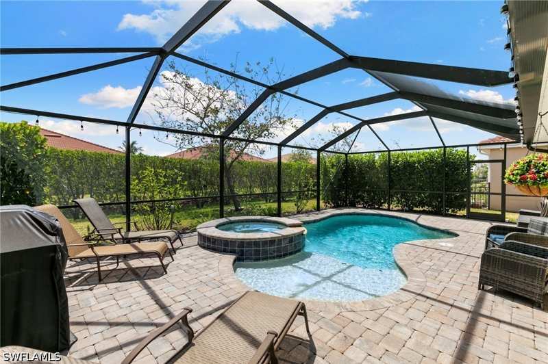 4 bedroom SingleFamilyResidence at 3215 Birchin Ln, Lindsford, Fort Myers — photo 1