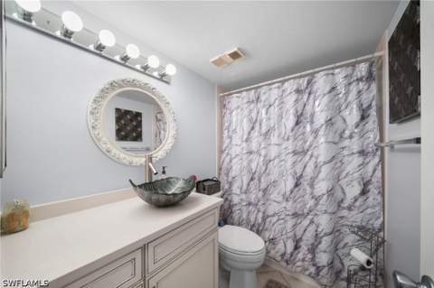 2111 Barkeley Ln 10, Fort Myers FL - photo 10 of 14