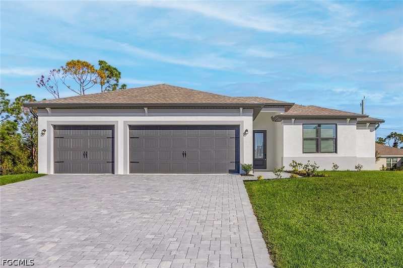 5 bedroom SingleFamilyResidence at 1524 SW 29th St, Cape Coral, Cape Coral — photo 1