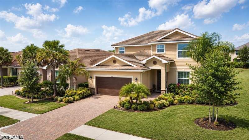 4 bedroom SingleFamilyResidence at 3697 E Hampton Cir, Hampton Lakes, Alva — photo 1
