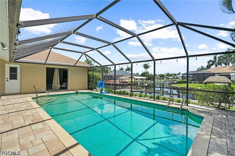 3 bedroom SingleFamilyResidence at 1906 Everest Pkwy, Cape Coral, Cape Coral — photo 3