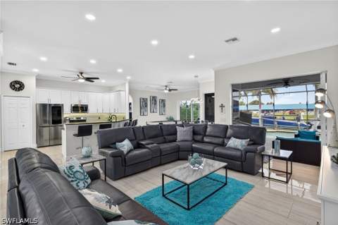 133 SE 29th TER, Cape Coral FL - photo 8 of 33