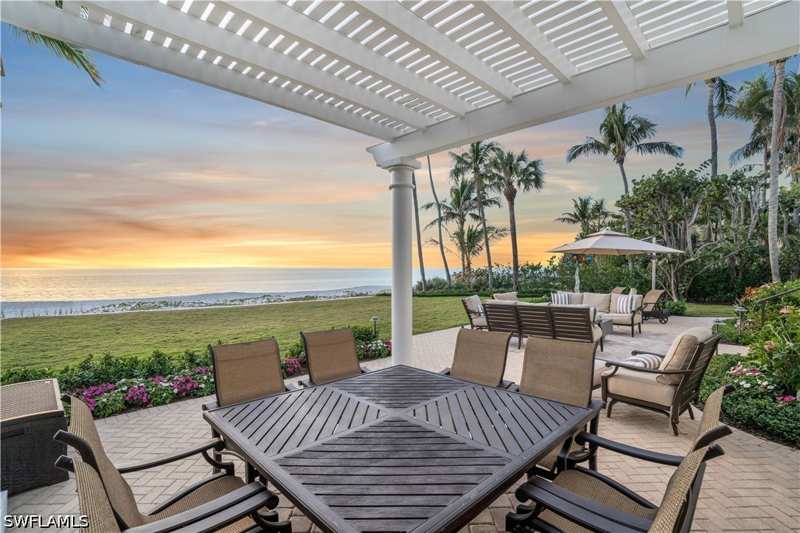 6 bedroom SingleFamilyResidence at 23 6th Ave N, Olde Naples, Naples — photo 1