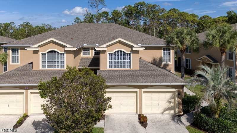 3 bedroom Townhouse at 23039 Lone Oak Dr, Marsh Landing, Estero — photo 1
