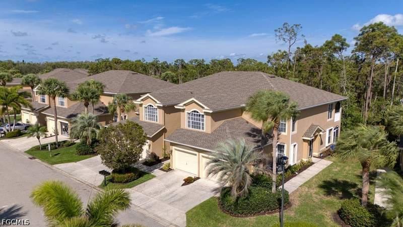3 bedroom Townhouse at 23039 Lone Oak Dr, Marsh Landing, Estero — photo 2