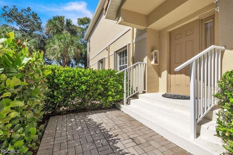 4 bedroom Condominium at 6050 Jonathans Bay Cir 102, Jonathans Bay, Fort Myers — photo 3