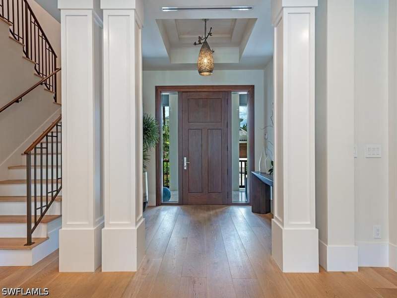 5 bedroom SingleFamilyResidence at 628 21st Ave S, Aqualane Shores, Naples — photo 5
