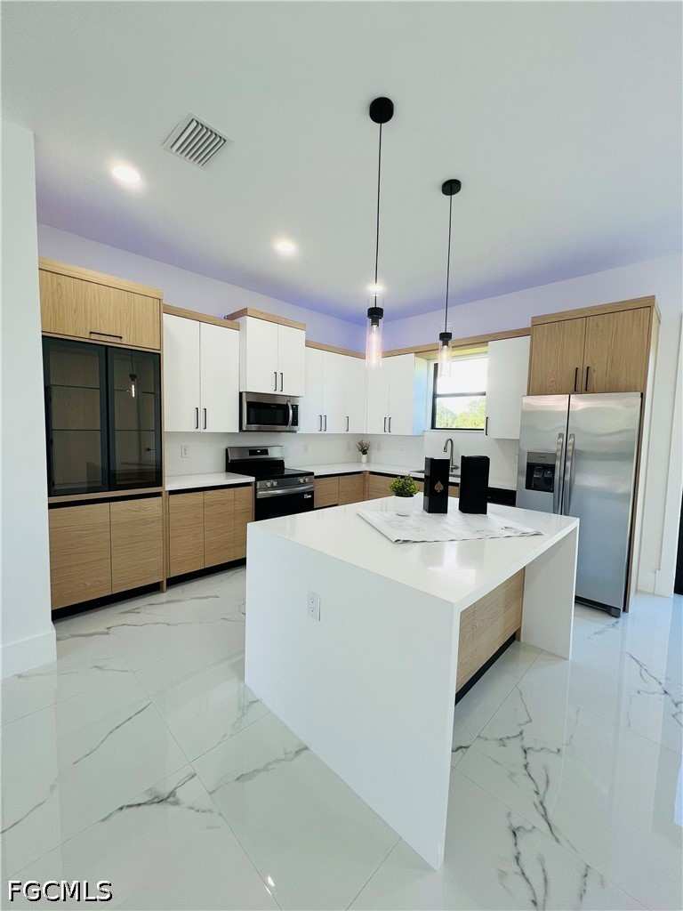 3 bedroom SingleFamilyResidence at 1131 Fogia St E, Lehigh Acres, Lehigh Acres — photo 1