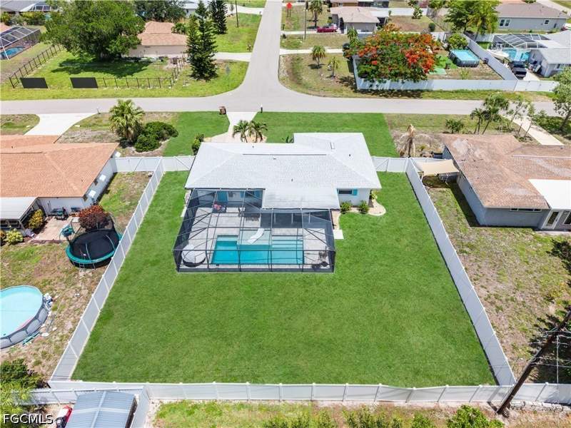 2 bedroom SingleFamilyResidence at 710 SE 42nd Ln, Cape Coral, Cape Coral — photo 2