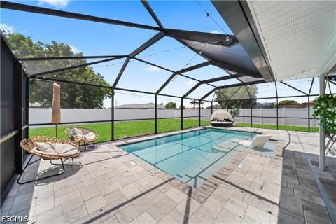 710 SE 42nd Ln, Cape Coral FL - photo 9 of 38