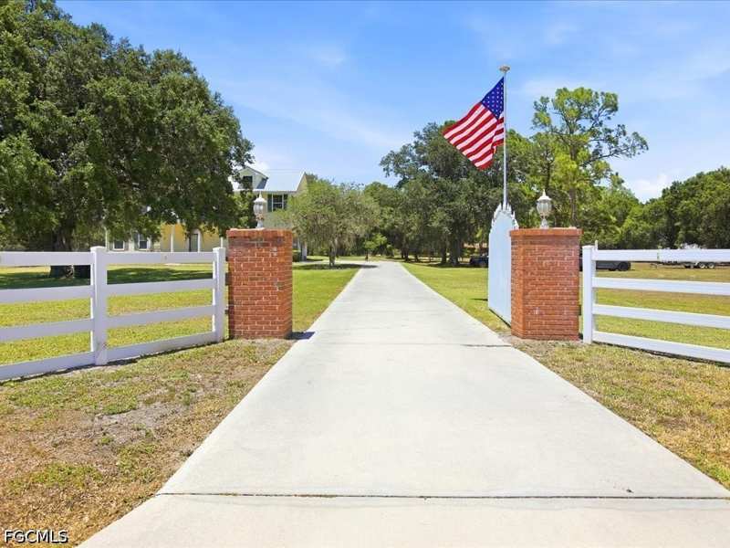 4 bedroom SingleFamilyResidence at 21651 Tuckahoe Rd, Alva, Alva — photo 1