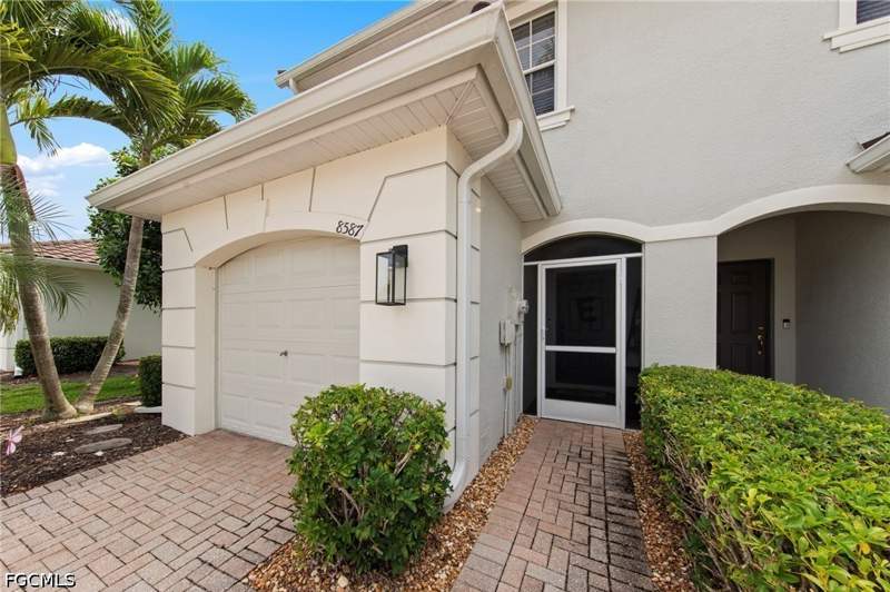 3 bedroom Townhouse at 8587 Athena Ct, Olympia Pointe, Lehigh Acres — photo 5
