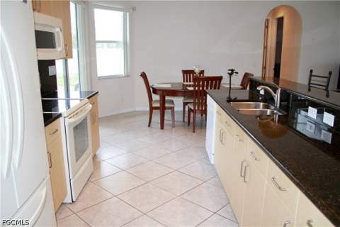 4213 SW 14th Pl, Cape Coral FL - photo 14 of 36