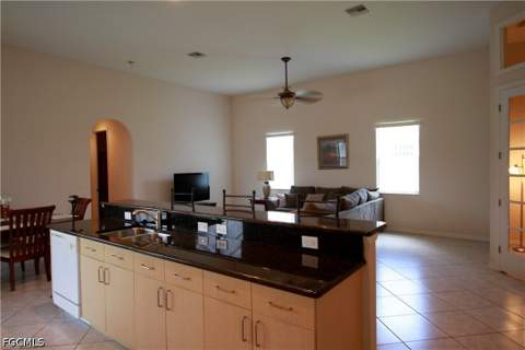 4213 SW 14th Pl, Cape Coral FL - photo 16 of 36