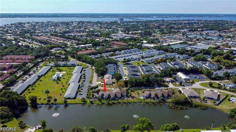2 bedroom Condominium at 1168 Lake McGregor Dr 1D, Carissa Condo, Fort Myers — photo 1