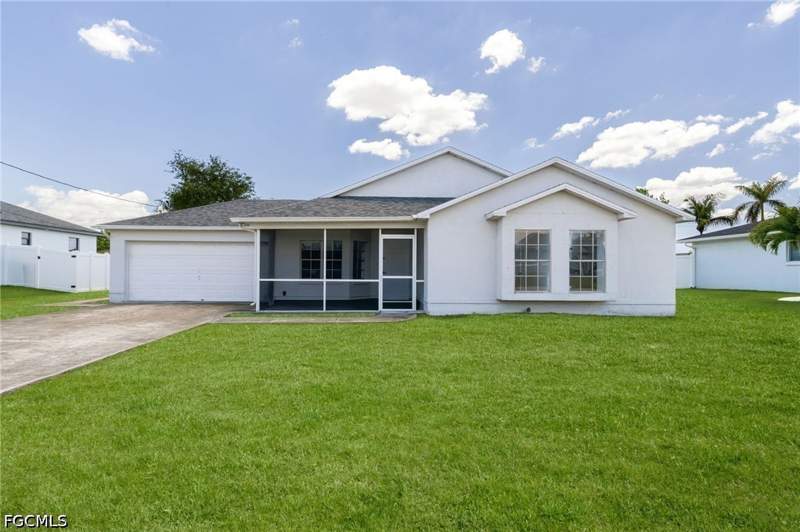 3 bedroom SingleFamilyResidence at 226 SE 6th Ter, Cape Coral, Cape Coral — photo 2