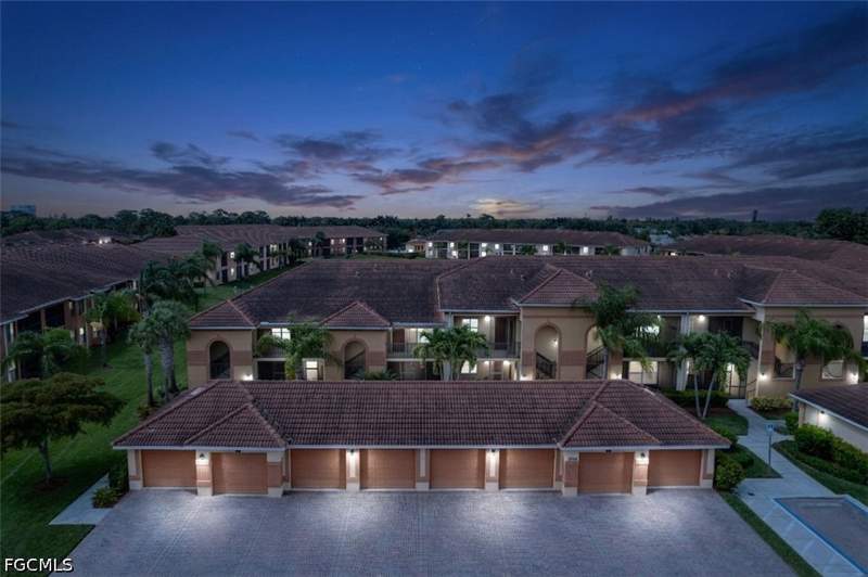 2 bedroom Condominium at 13740 Julias Way 623, Palmetto Cove, Fort Myers — photo 2