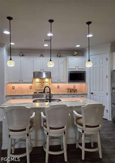 10817 Dennington Rd, Fort Myers FL - photo 9 of 38