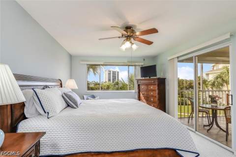 340 Horse Creek Dr 305, Naples FL - photo 15 of 29