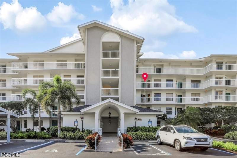 2 bedroom Condominium at 340 Horse Creek Dr 305, Princeton Place, Naples — photo 3