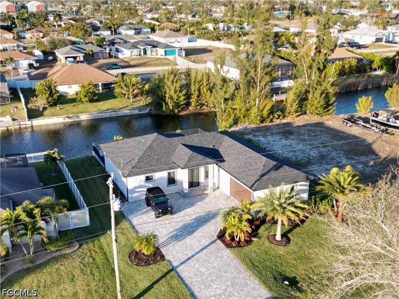 3 bedroom SingleFamilyResidence at 615 SW 22nd Ter, Cape Coral, Cape Coral — photo 3