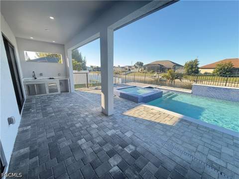 615 SW 22nd Ter, Cape Coral FL - photo 7 of 19