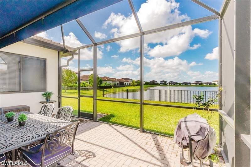4 bedroom SingleFamilyResidence at 4822 Frattina St, Maple Ridge, Ave Maria — photo 5