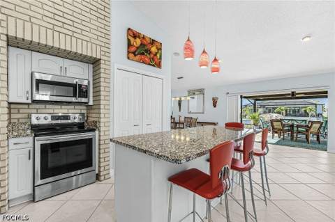 920 SE 33rd St, Cape Coral FL - photo 16 of 36