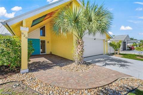 920 SE 33rd St, Cape Coral FL - photo 7 of 36